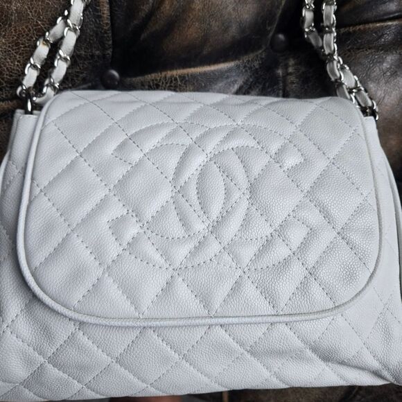 CHANEL Shoulder Bag Caviar Skin Leather White Women's z5577 - Picture 5 of 15